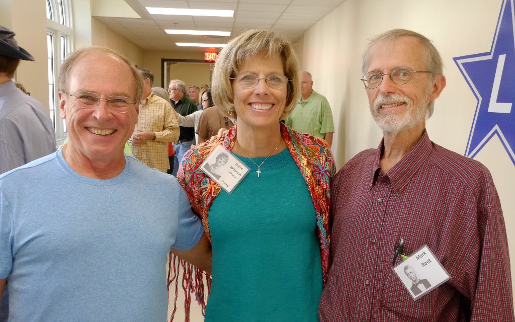  
Robert and Joyce Johnson Saltsman with Mark Root
